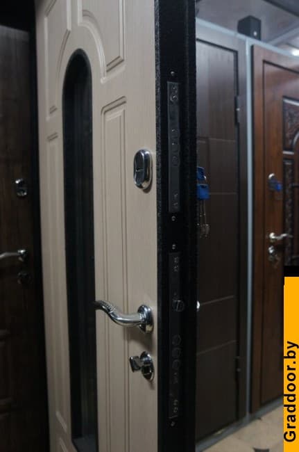 Купить двери входные металлические Ваша рамка Амега Монолит